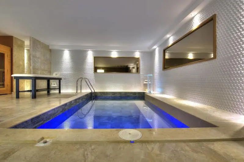 חניוטי Sunny Villa