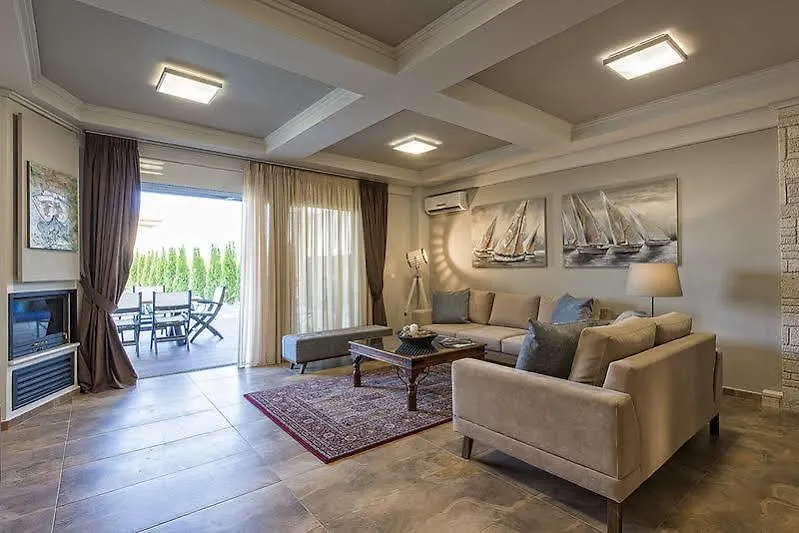 חניוטי Sunny Villa